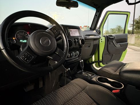 Used 2012 Jeep Wrangler Sport AWD/4WD image 6