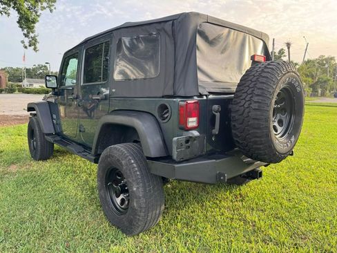Used 2008 Jeep Wrangler Unlimited X image 9