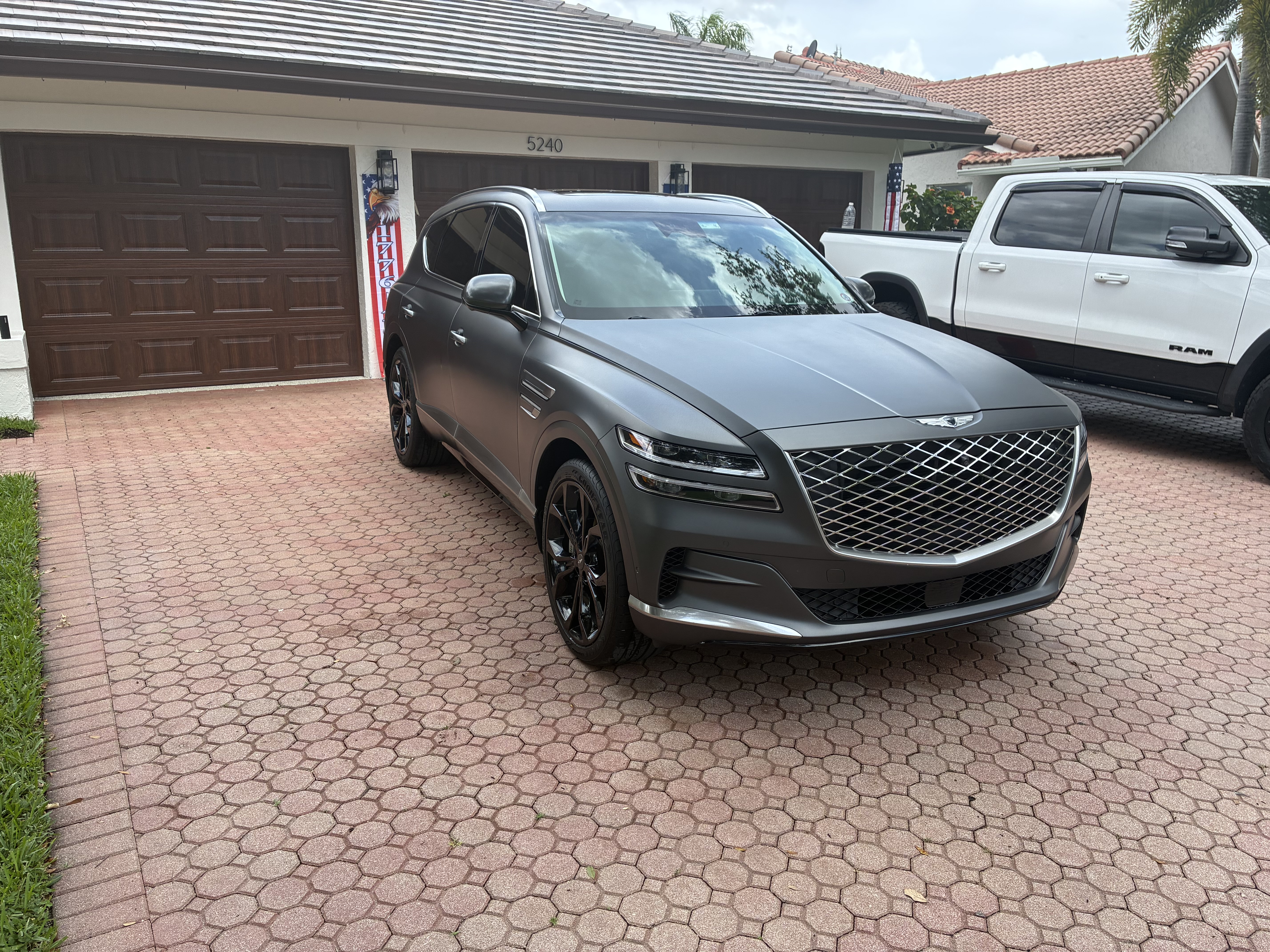 Used 2022 Genesis GV80 3.5T Prestige Signature AWD/4WD image 2