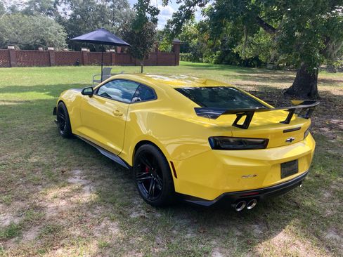 Used 2018 Chevrolet Camaro ZL1 RWD image 6