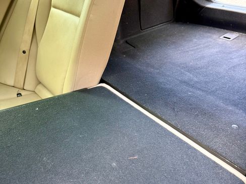 Used 2014 Mercedes-Benz C 250 Sedan image 19