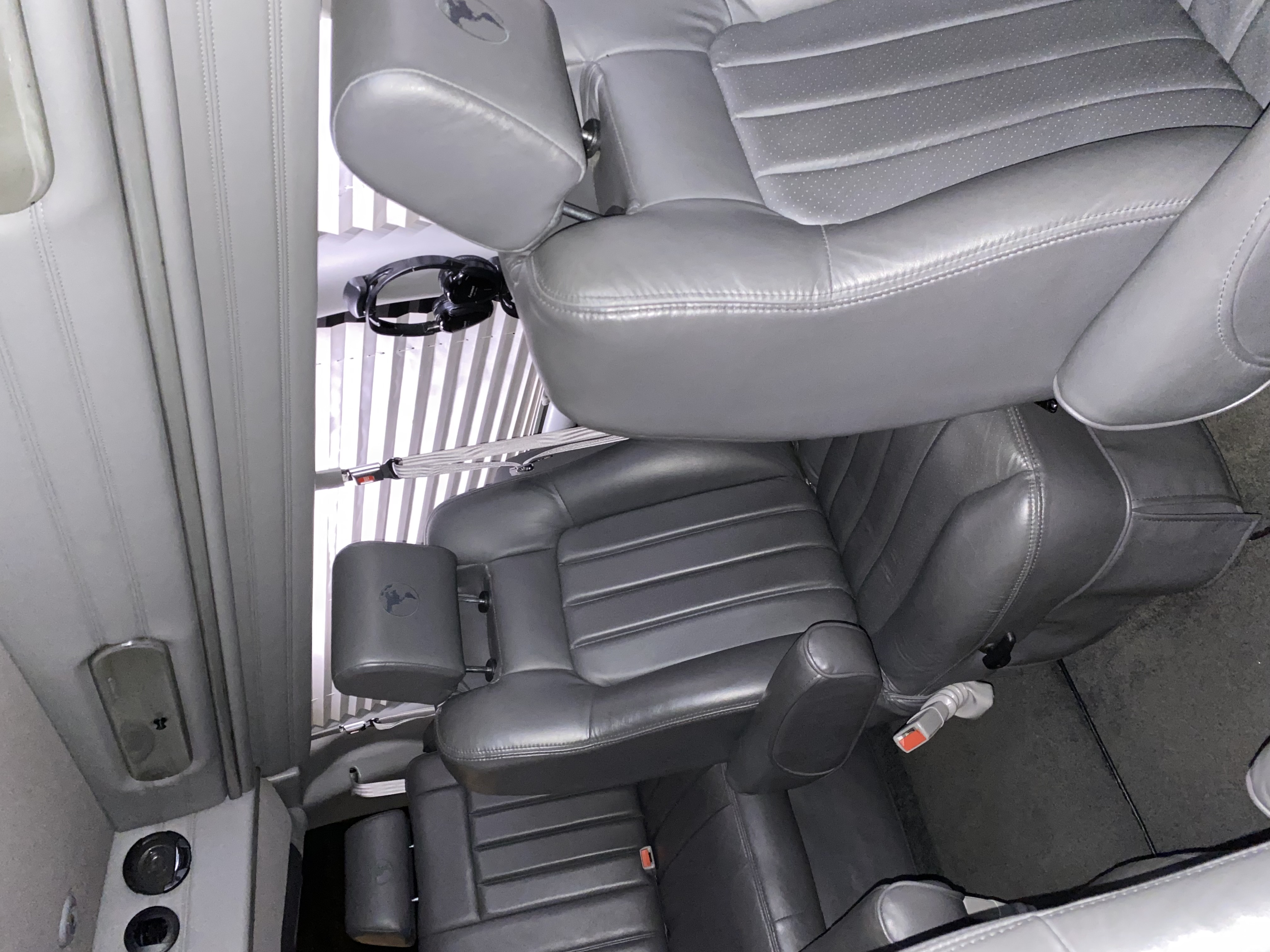 Used 2014 Chevrolet Express 2500 Extended RWD image 9