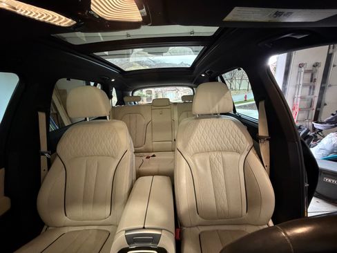 Used 2020 BMW X5 M50i w/ Executive Package image 23