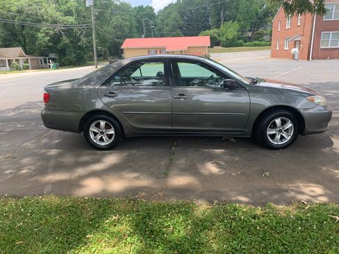 Used 2006 Toyota Camry LE image 4