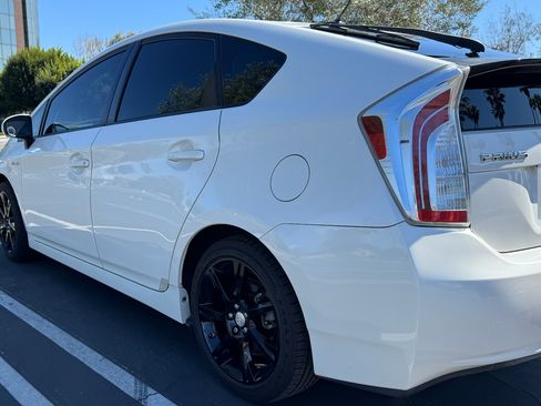 Used 2013 Toyota Prius Four image 5