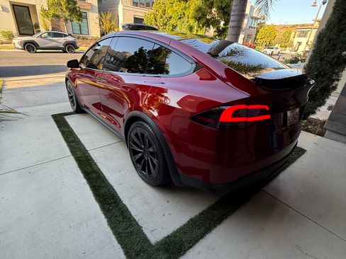 Used 2023 Tesla Model X AWD/4WD image 8