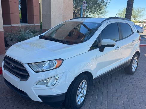 Used 2020 Ford EcoSport SE w/ SE Convenience Package image 4