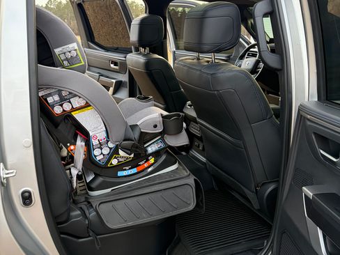 Used 2023 Toyota Tundra Platinum image 9