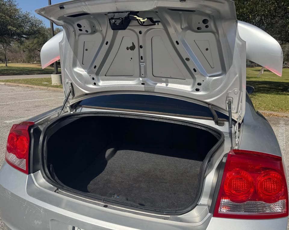 Used 2010 Dodge Charger SXT RWD image 26