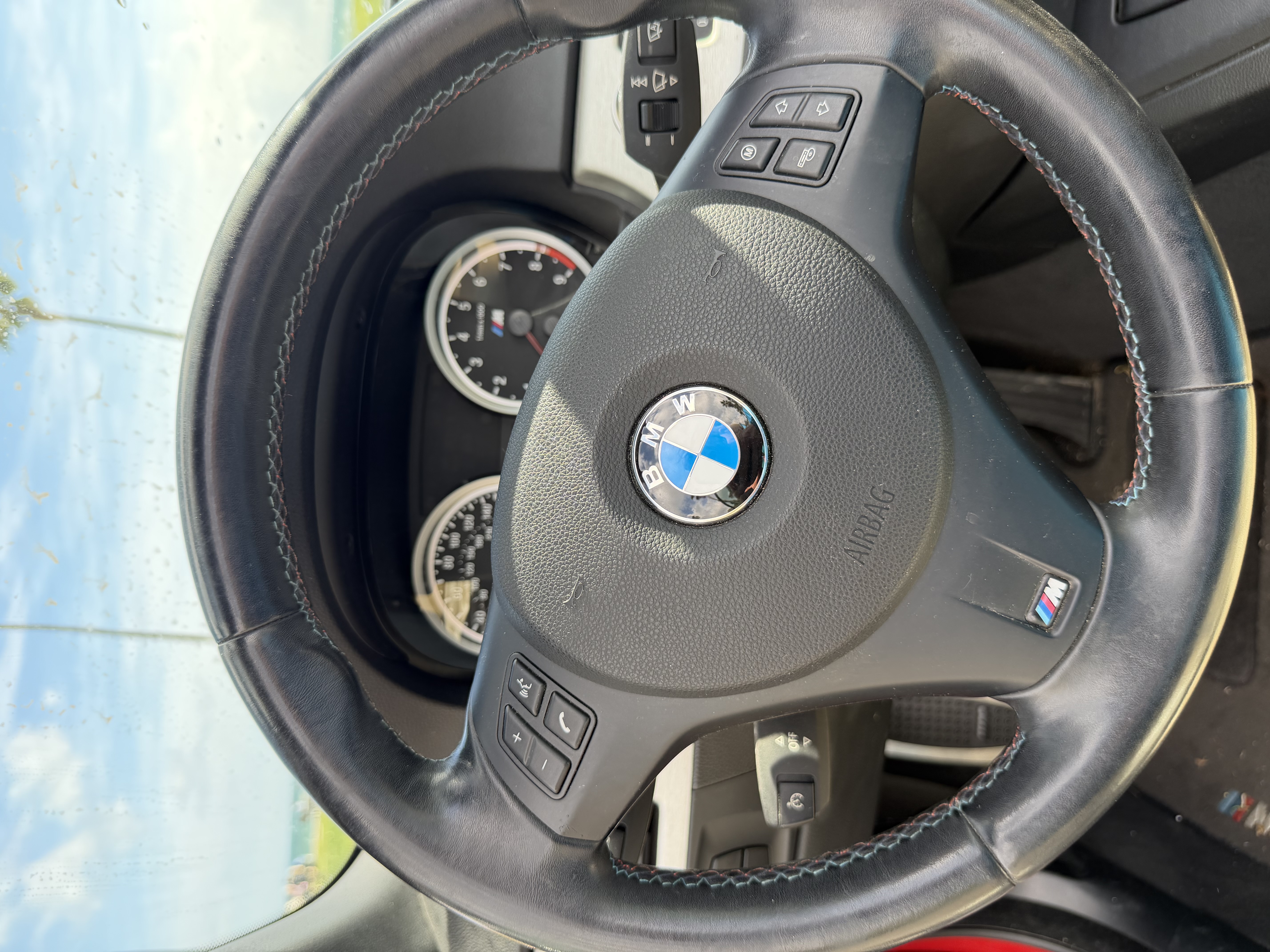 Used 2011 BMW M3 Convertible RWD image 18