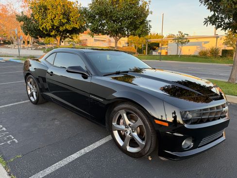Used 2013 Chevrolet Camaro SS w/ RS Package image 4