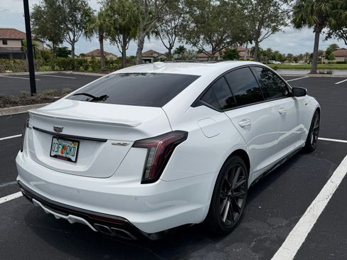 Used 2021 Cadillac CT5 V w/ Premium Package RWD image 8