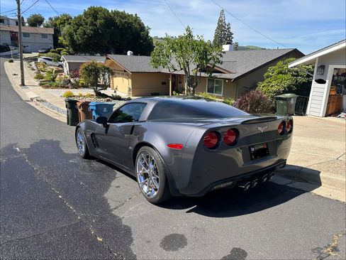 Used 2012 Chevrolet Corvette Z06 w/ 2LZ Preferred Equipment Group image 4