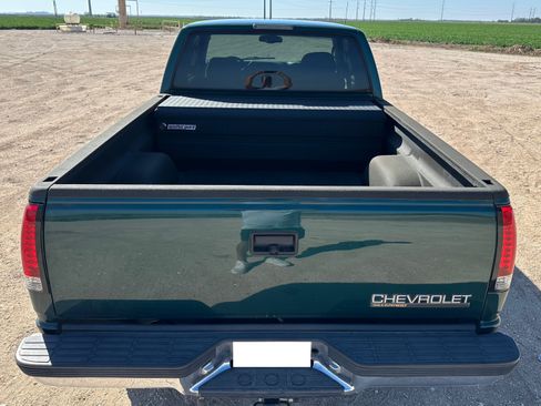 Used 1998 Chevrolet Silverado 1500 LS w/ Preferred Equipment Group 2 image 16