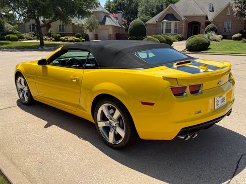 Used 2013 Chevrolet Camaro SS w/ RS Package RWD image 11