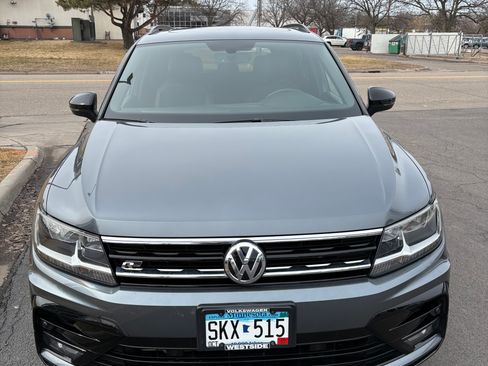 Used 2021 Volkswagen Tiguan SE R-Line image 9