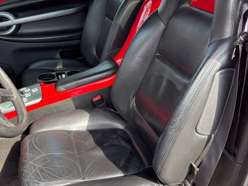 Used 2005 Chevrolet SSR w/ Preferred Equipment Group image 4