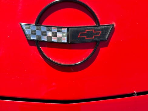 Used 1994 Chevrolet Corvette Coupe RWD image 8
