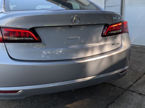 Used 2015 Acura TLX V6 SH-AWD w/ Technology Pkg image 9