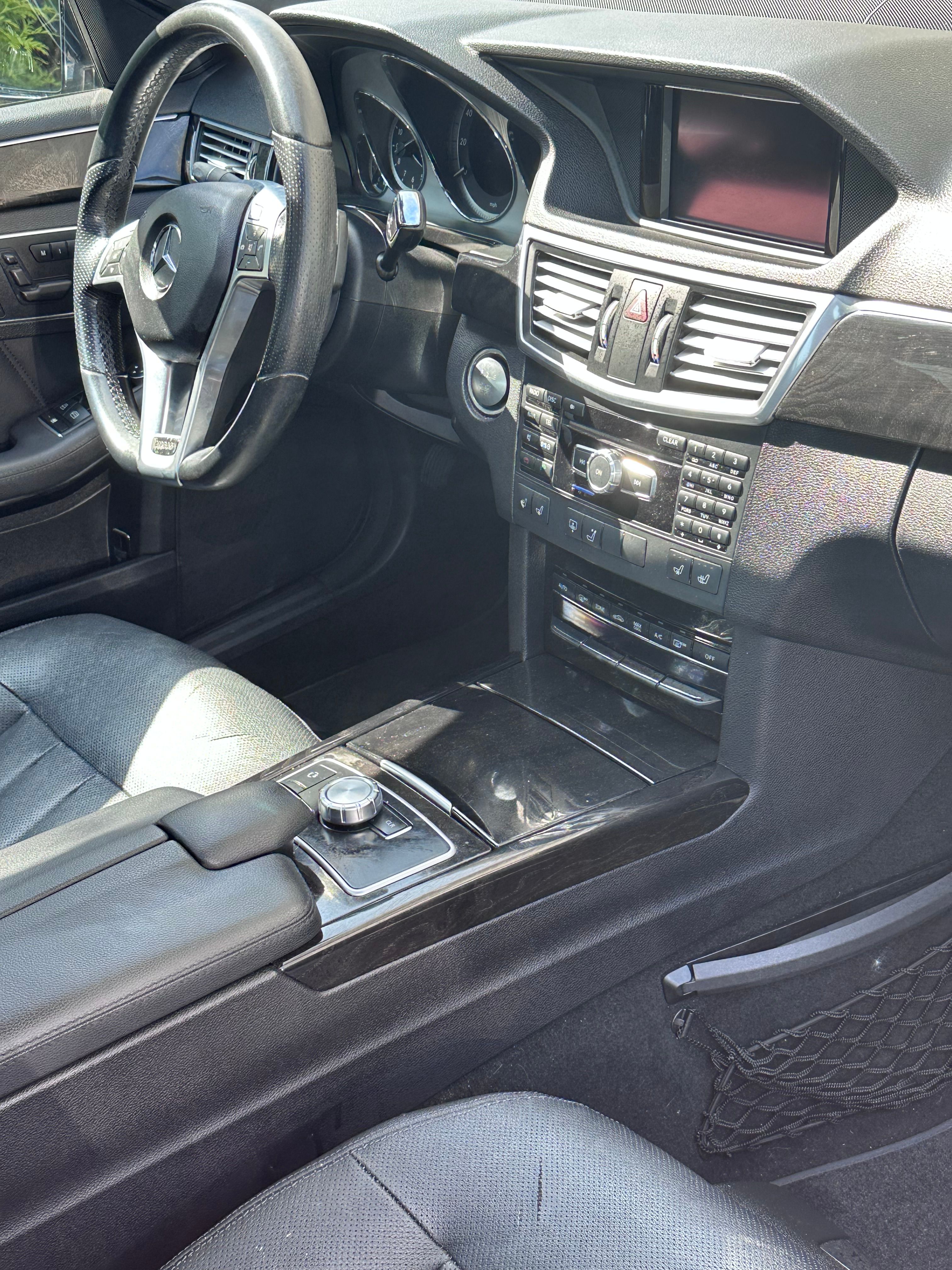 Used 2013 Mercedes-Benz E 550 4MATIC Sedan image 10
