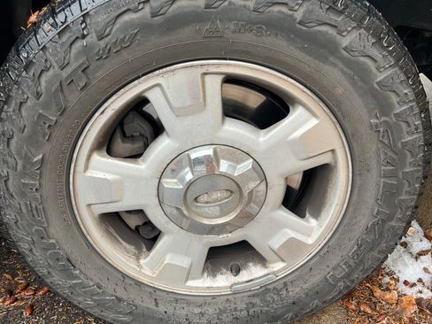 Used 2010 Ford F150 XLT image 8