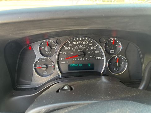 Used 2008 Chevrolet Express 3500 Passenger w/ LT Preferred Equipment Group image 2