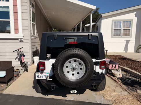 Used 2012 Jeep Wrangler Sport w/ Connectivity Group AWD/4WD image 4