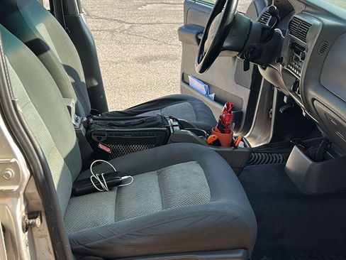 Used 2004 Ford Explorer Sport Trac XLT image 6