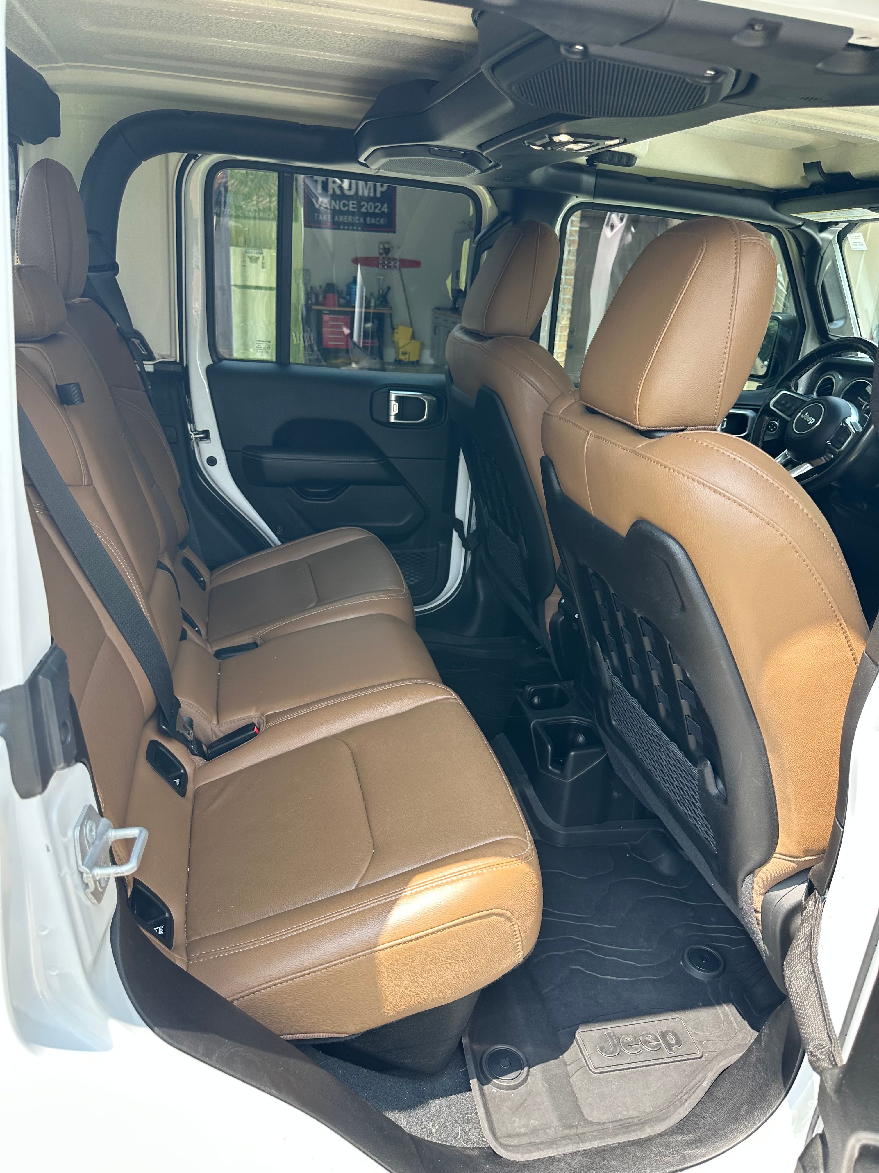 Used 2022 Jeep Gladiator Rubicon w/ LED Lighting Group AWD/4WD image 8