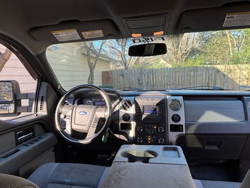 Used 2013 Ford F150 XLT w/ XLT Chrome Pkg image 9