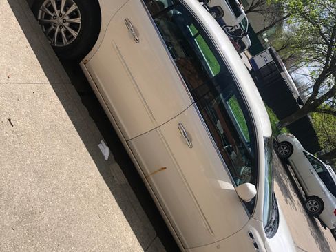 Used 2007 Buick Lucerne CXS w/ Driver Confidence Package image 1