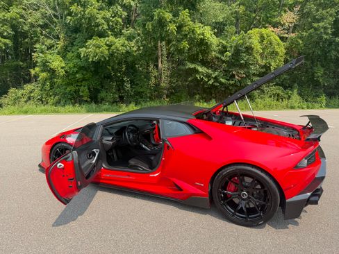 Used 2015 Lamborghini Huracan LP 610-4 AWD/4WD image 18