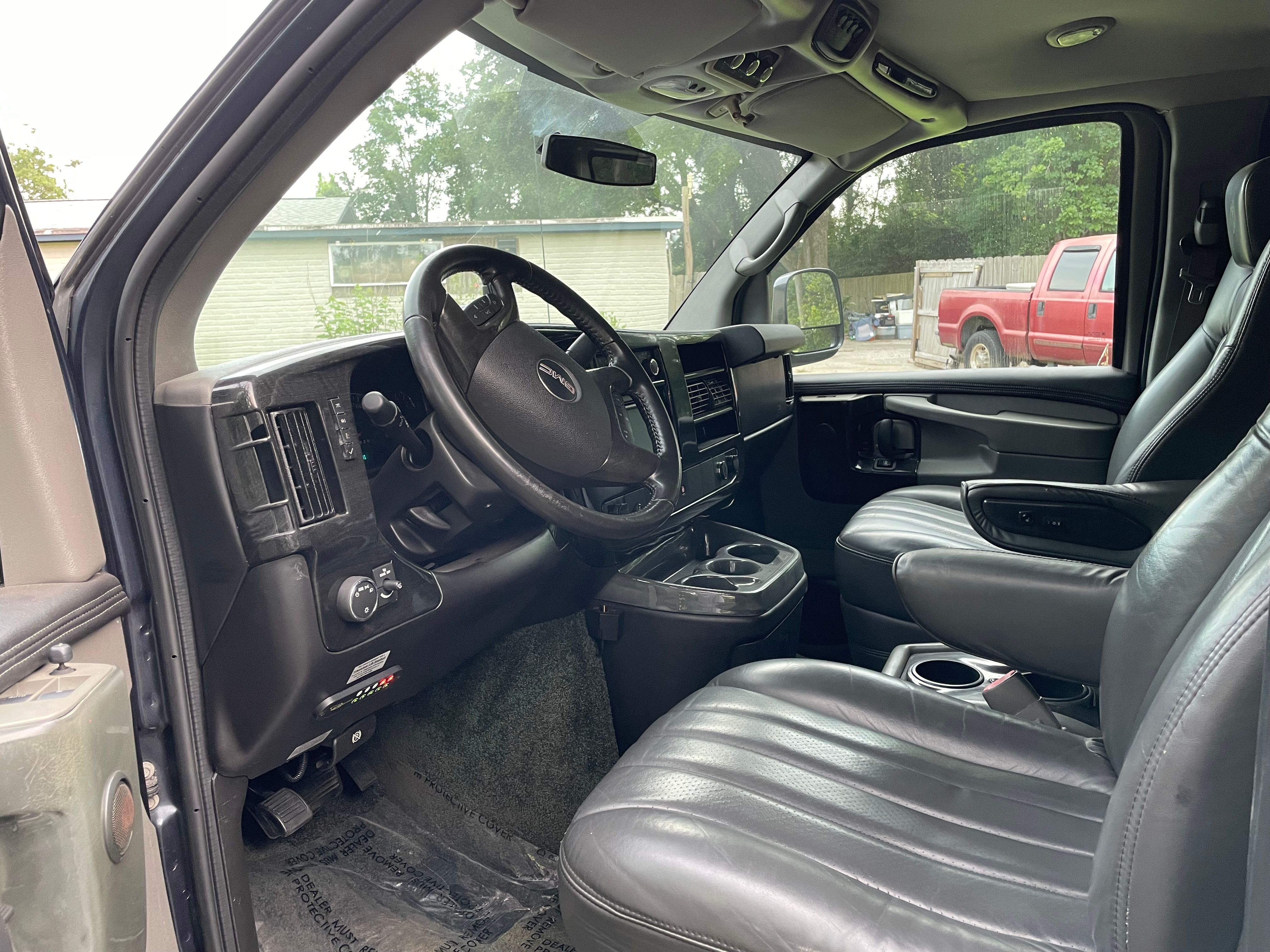 Used 2014 GMC Savana 2500 Extended RWD image 30