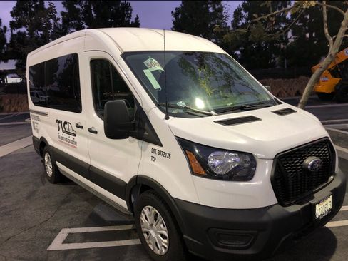 Used 2020 Ford Transit 250 Low Roof image 9