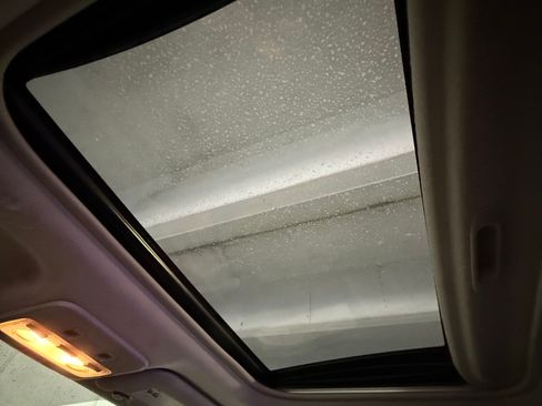 Used 2015 Toyota Prius C Four image 12