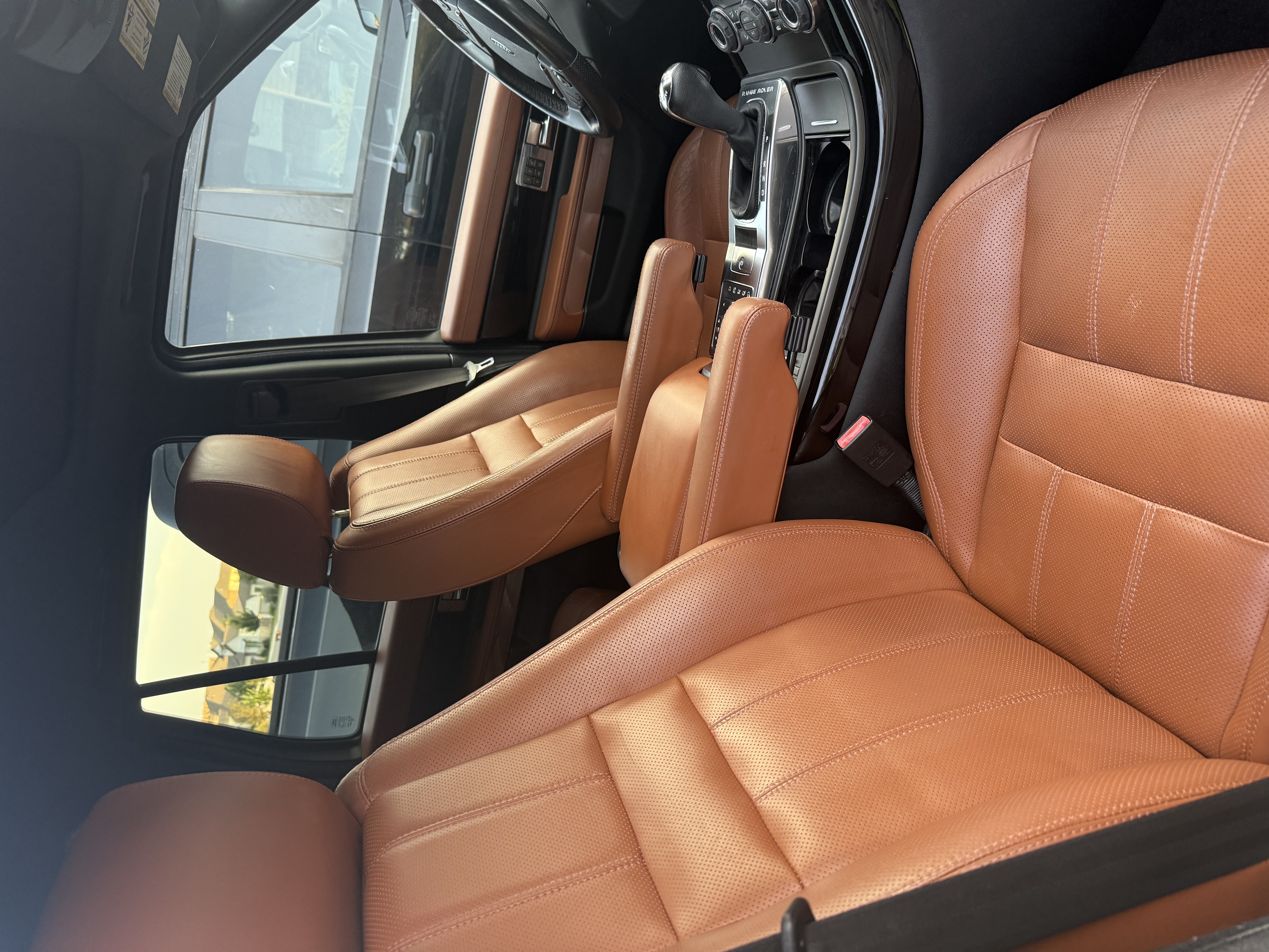 Used 2013 Land Rover Range Rover Sport HSE LUX AWD/4WD image 14
