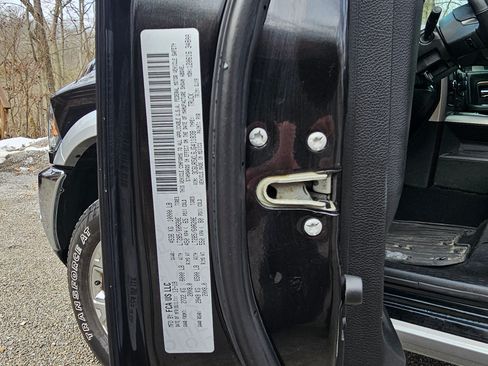 Used 2018 RAM 2500 Laramie image 13