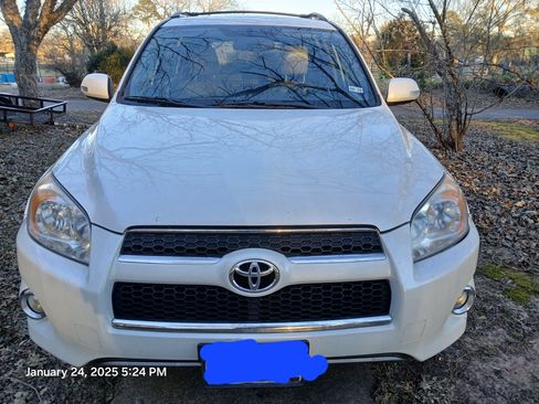 Used 2009 Toyota RAV4 Limited image 2
