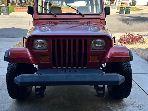Used 1992 Jeep Wrangler 4WD image 1