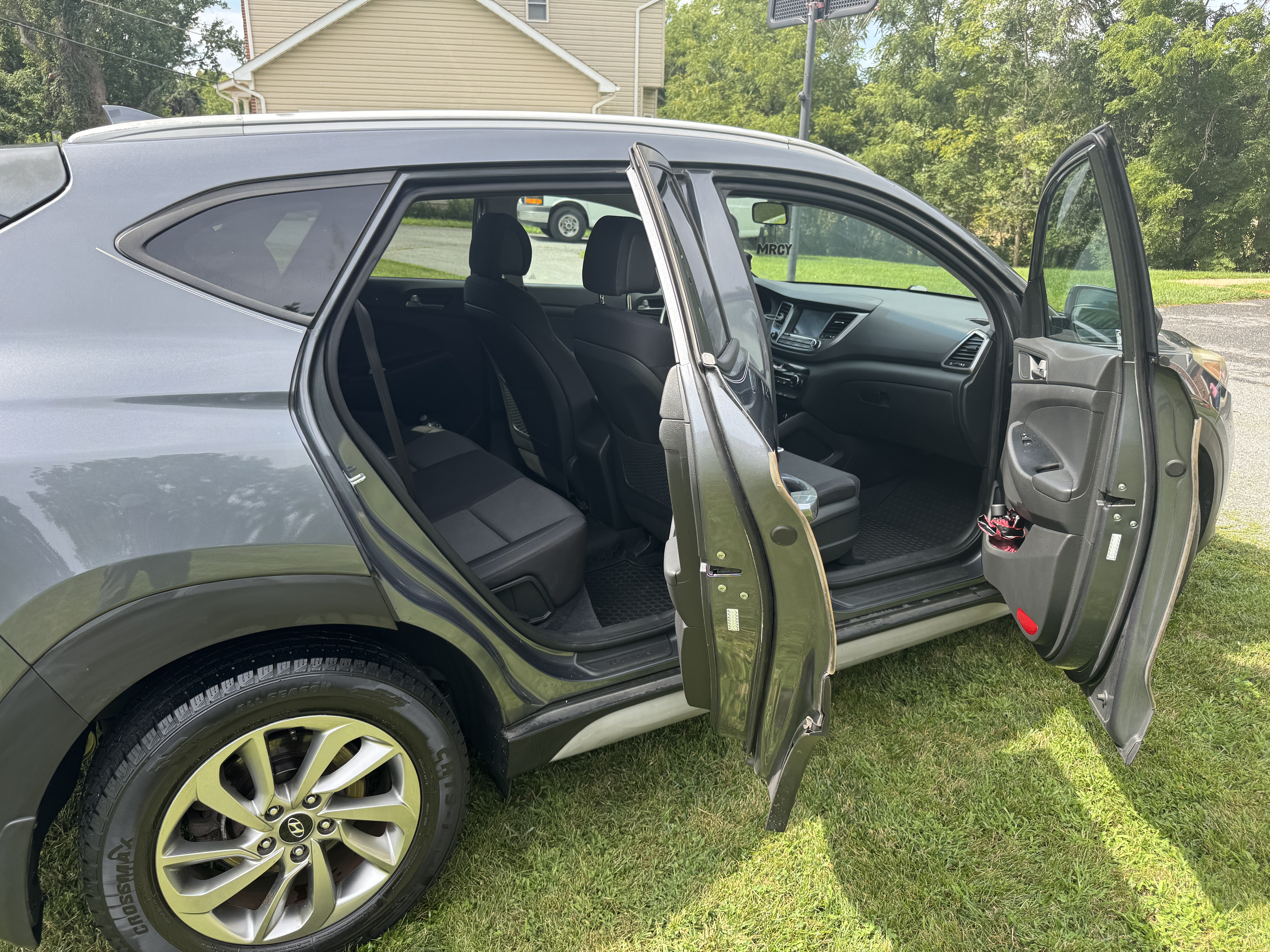 Used 2018 Hyundai Tucson SEL w/ Cargo Package AWD/4WD image 6
