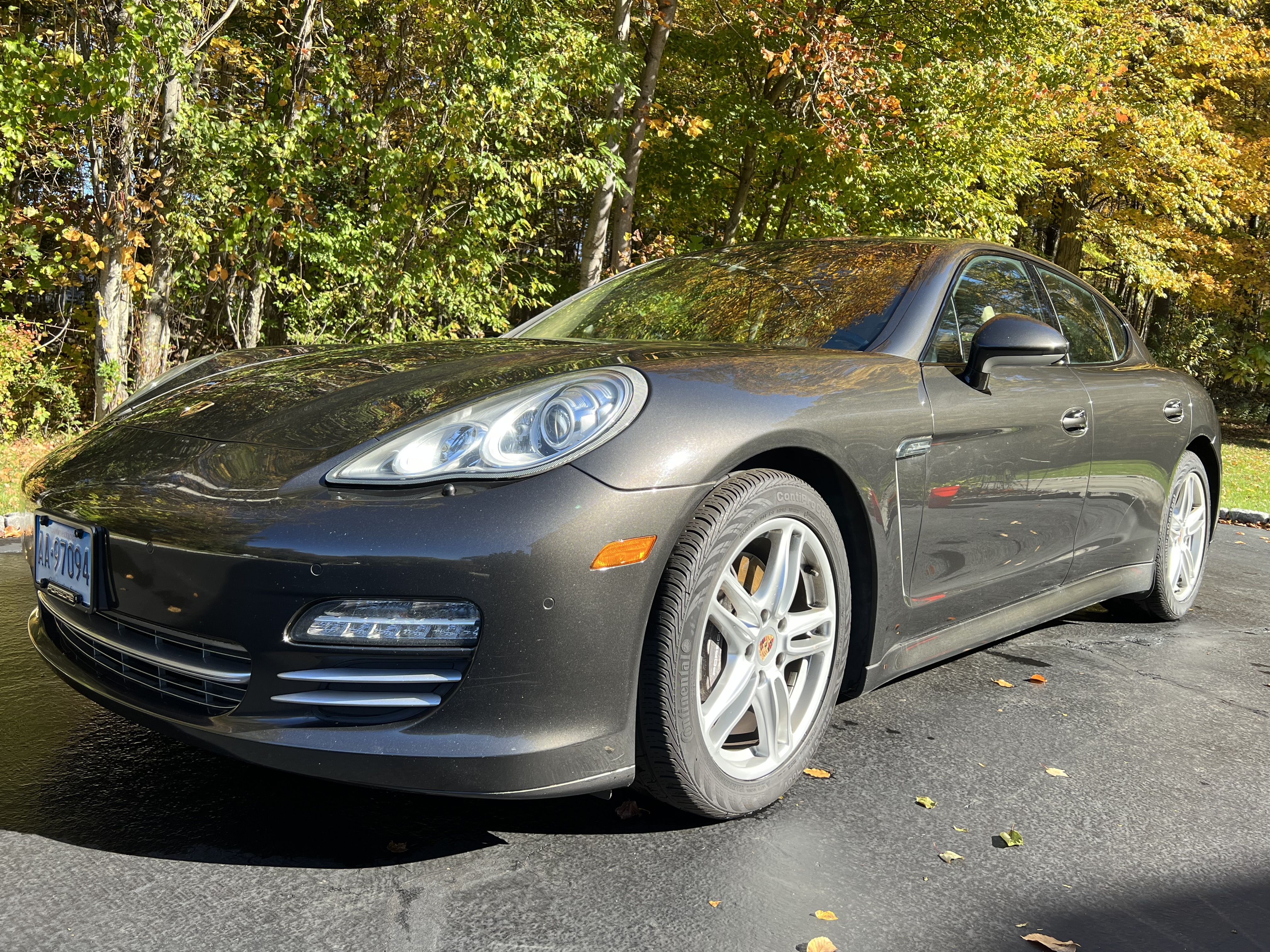 Used 2013 Porsche Panamera 4 Platinum Edition AWD/4WD image 1