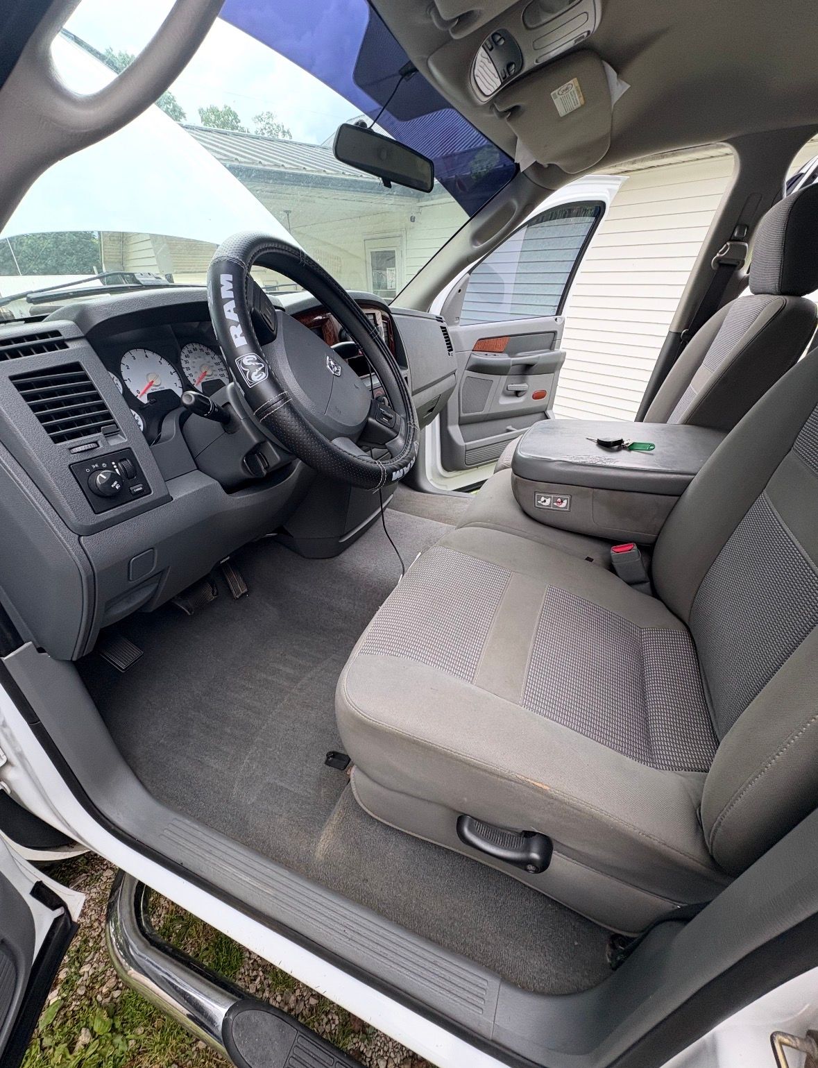 Used 2006 Dodge Ram 1500 Truck SLT AWD/4WD image 8