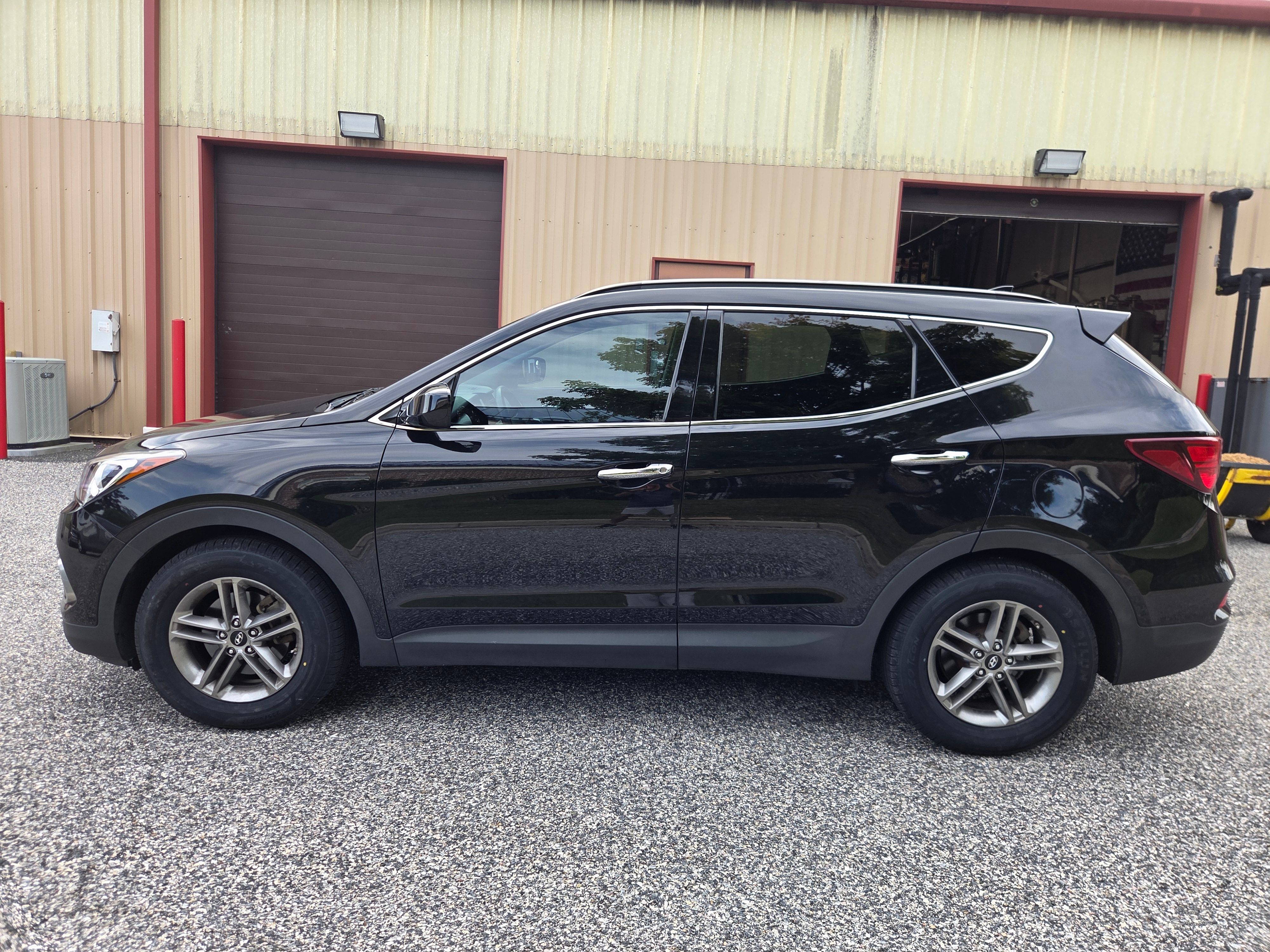 Used 2017 Hyundai Santa Fe Sport FWD image 4