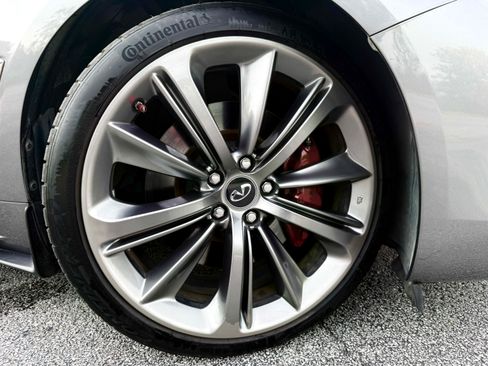 Used 2019 INFINITI Q60 Red Sport 400 w/ Cargo Package AWD/4WD image 31