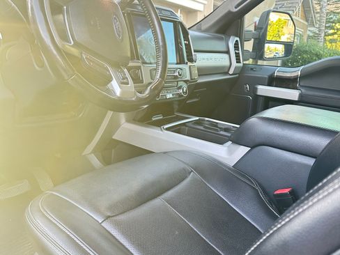 Used 2022 Ford F350 Lariat w/ Lariat Ultimate Package AWD/4WD image 9