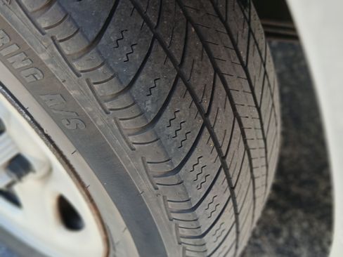 Used 2005 Chevrolet Astro w/ Convenience Package image 18