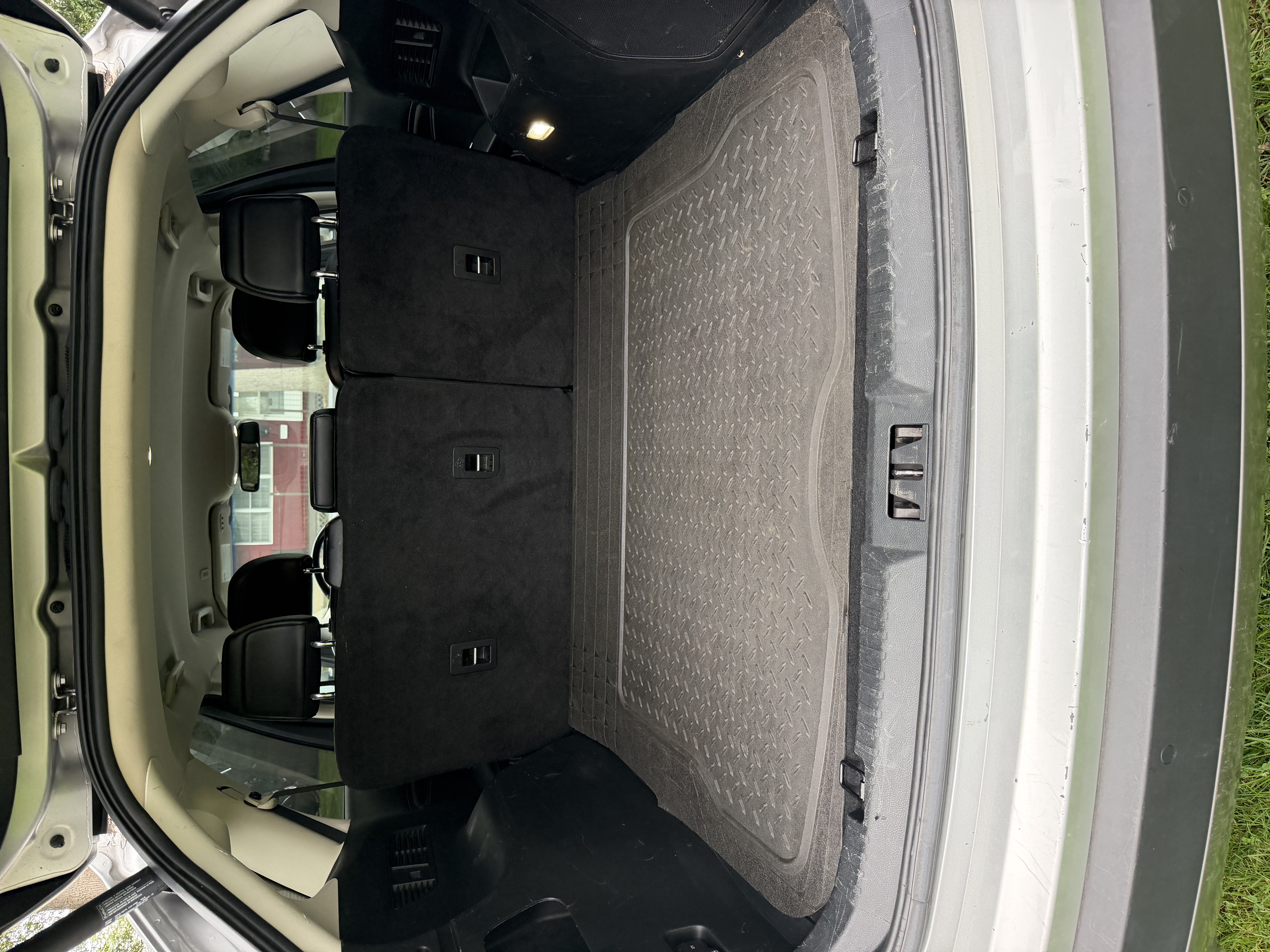 Used 2019 Ford Edge Titanium FWD image 14