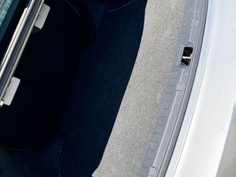 Used 2013 Toyota Corolla LE FWD image 8