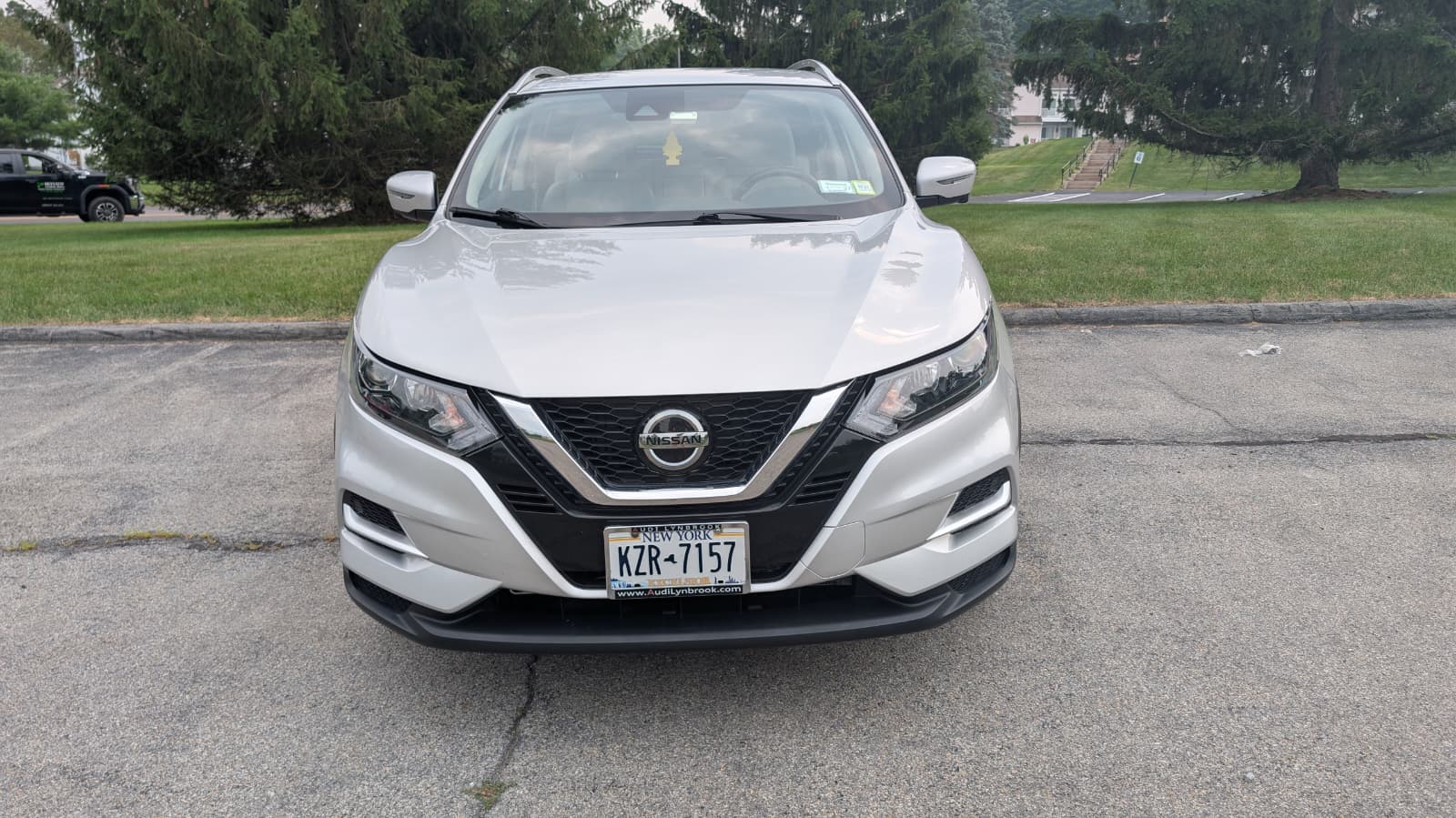 Used 2020 Nissan Rogue Sport SL AWD/4WD image 2
