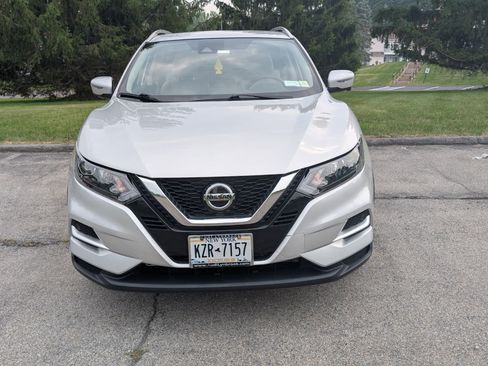 Used 2020 Nissan Rogue Sport SL AWD/4WD image 2